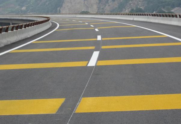 道路標(biāo)線施工