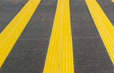 這8種不同顏色、形態(tài)的道路交通標(biāo)線，有什么作用呢？